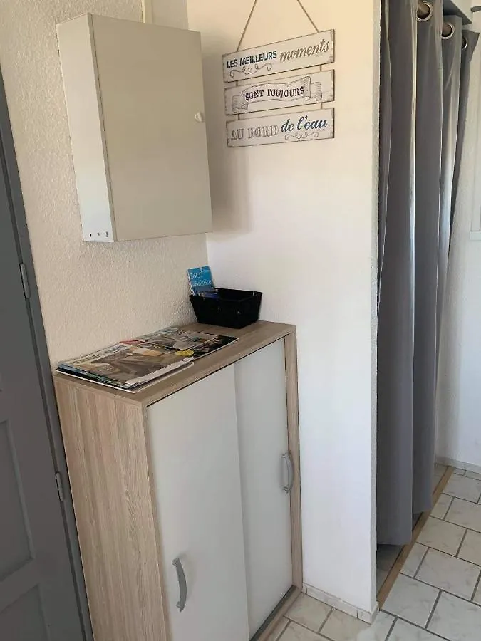 Appartement La Nacre Vue Mer Eloignee Guidel 0*,  France